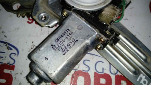 ELEVALUNAS TRASERO DERECHO Mitsubishi MONTERO (V20/V40) 