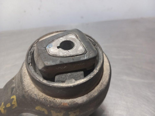  BRAZO SUSPENSION INFERIOR DELANTERO IZQUIERDO 