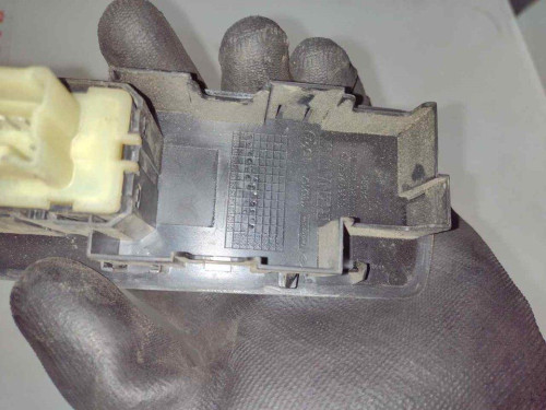  MANDO ELEVALUNAS DELANTERO DERECHO RENAULT CAPTUR I 