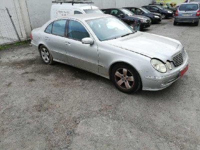 MERCEDES-BENZ CLASE E (BM 211) BERLINA