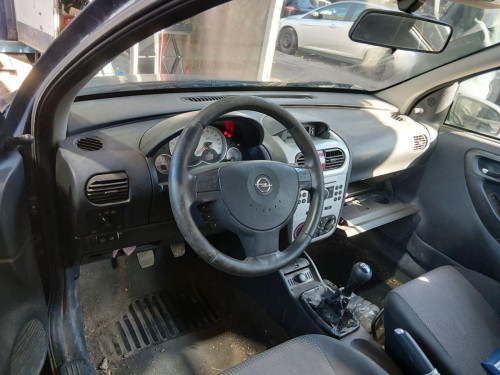 OPEL CORSA C — vehículo donante para recambios 