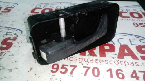  MANETA INTERIOR DELANTERA IZQUIERDA 