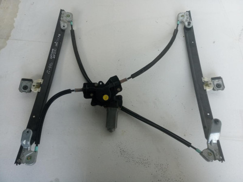 ELEVALUNAS DELANTERO DERECHO Chrysler VOYAGER (RG) 