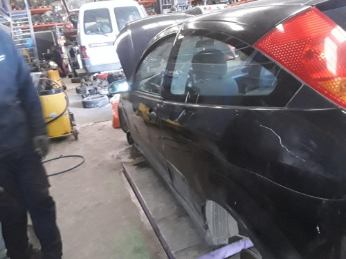 FORD FOCUS BERLINA (CAK) — автомобиль-донор на запчасти 