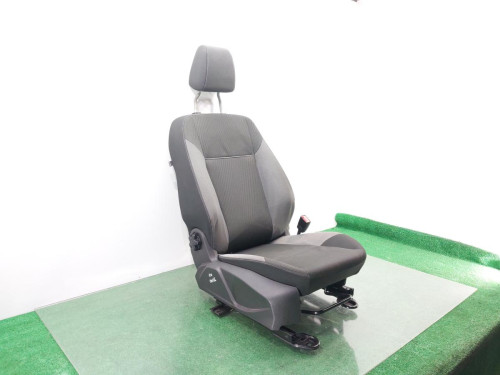 ASIENTO DELANTERO DERECHO FORD FOCUS BERLINA (CB8) 