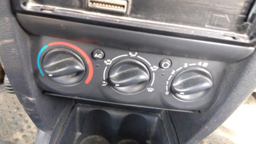 RENAULT CLIO II FASE II (B/CB0) — vehículo donante para recambios 