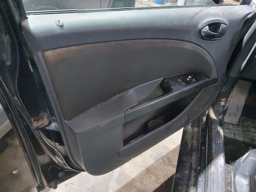 SEAT LEON (1P1) — автомобиль-донор на запчасти 