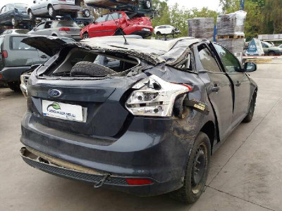 FORD FOCUS BERLINA (CB8)