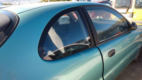 DAEWOO LANOS used