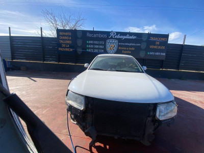 VOLKSWAGEN PASSAT BERLINA (3B2)