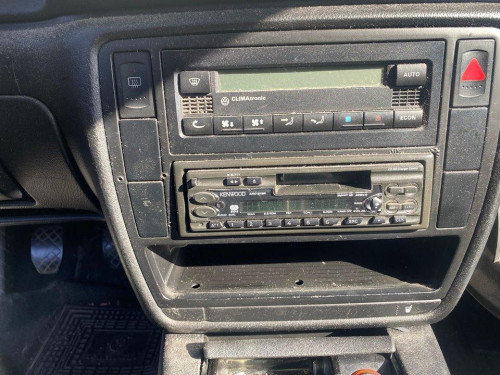  VOLKSWAGEN PASSAT BERLINA (3B2) 