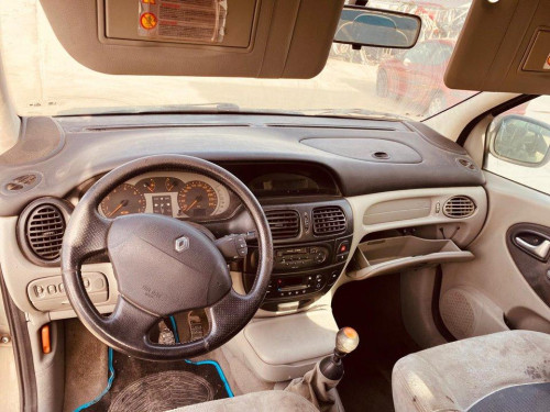  RENAULT SCENIC RX4 (JA0) 