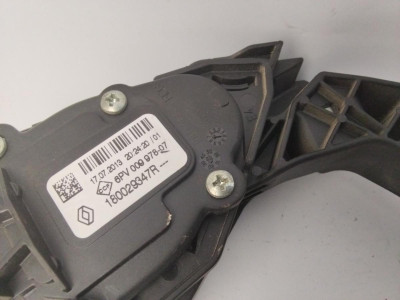 PEDAL ACELERADOR