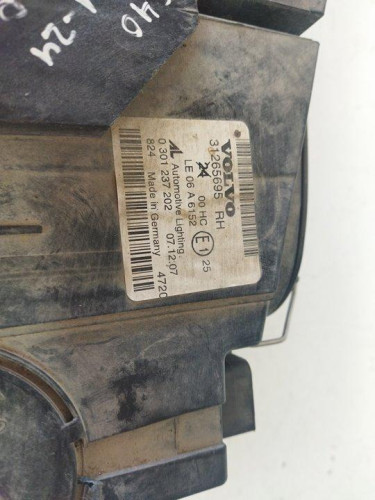  FARO DERECHO VOLVO S40 BERLINA 