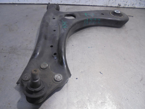 BRAZO SUSPENSION INFERIOR DELANTERO IZQUIERDO Volkswagen POLO V (6R1) 