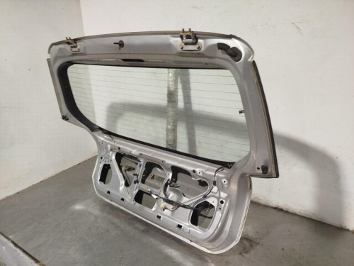 PORTON TRASERO TOYOTA COROLLA (E12) 