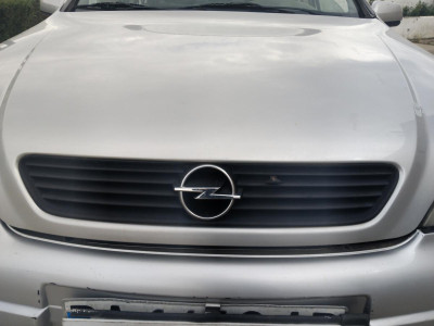 REJILLA DELANTERA Opel Astra G Berlina (1998->)