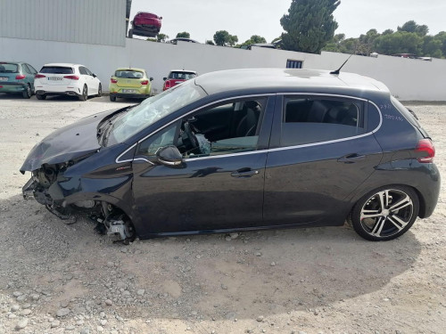 PEUGEOT 208 — автомобиль-донор на запчасти 
