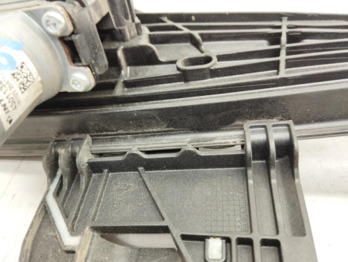 ELEVALUNAS TRASERO DERECHO Opel CORSA F 