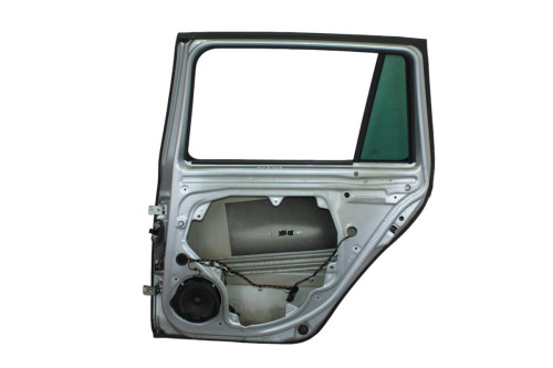 PUERTA TRASERA DERECHA used