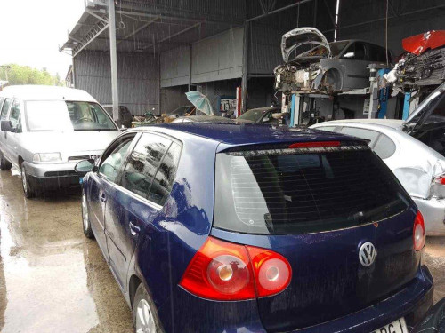 VOLKSWAGEN GOLF V (1K1)(10.2003) — vehículo donante para recambios 
