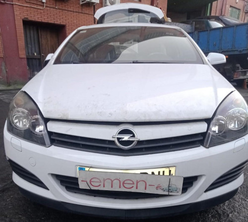  OPEL ASTRA H GTC 
