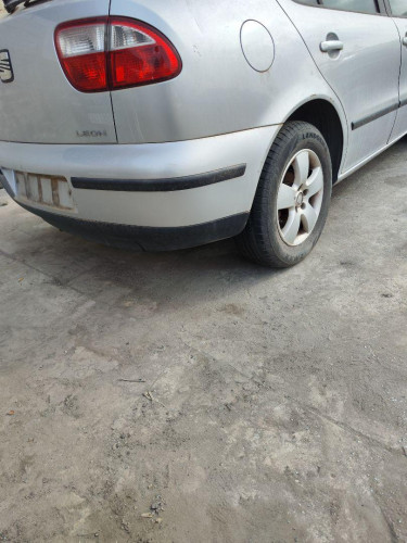 PARAGOLPES TRASERO SEAT LEON (1M1) 
