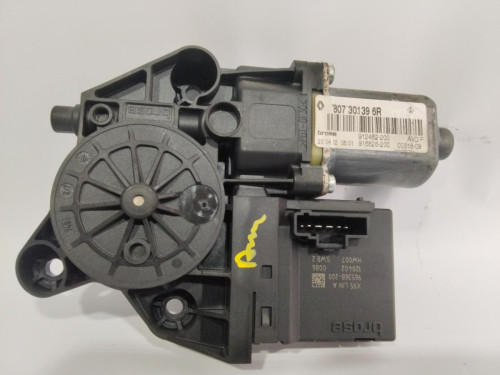 MOTOR ELEVALUNAS DELANTERO DERECHO RENAULT MEGANE III BERLINA 5P 