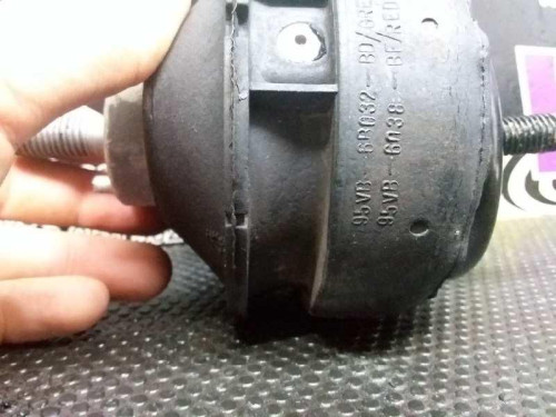 SOPORTE MOTOR IZQUIERDO 