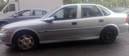  OPEL VECTRA B BERLINA 