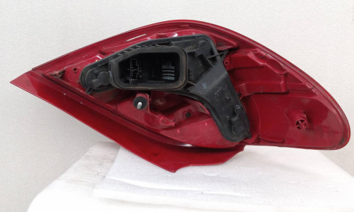 PILOTO TRASERO DERECHO Peugeot 207 