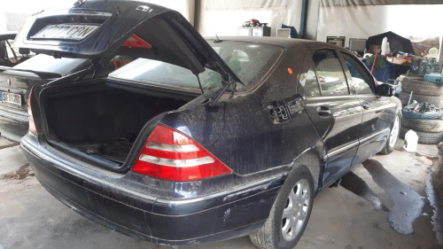  MERCEDES-BENZ CLASE S (BM 220) BERLINA 