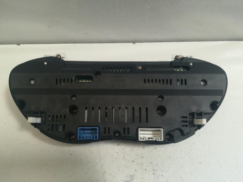 CUADRO INSTRUMENTOS TOYOTA AVENSIS BERLINA (T25) 