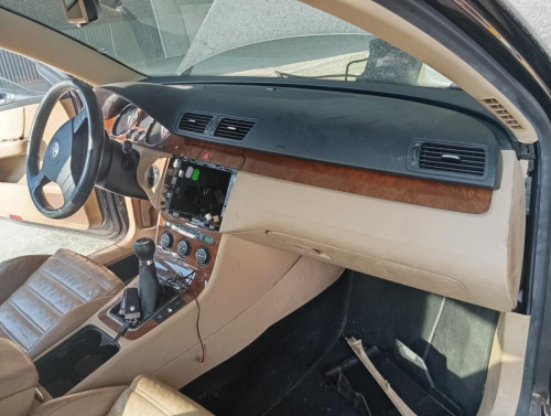  VOLKSWAGEN PASSAT BERLINA (3C2) 