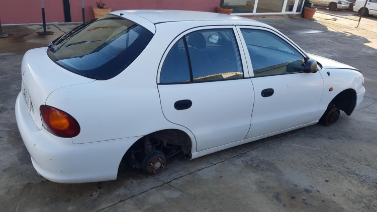 Hyundai Accent (LC)(2000->) SIN IDENTIFICAR