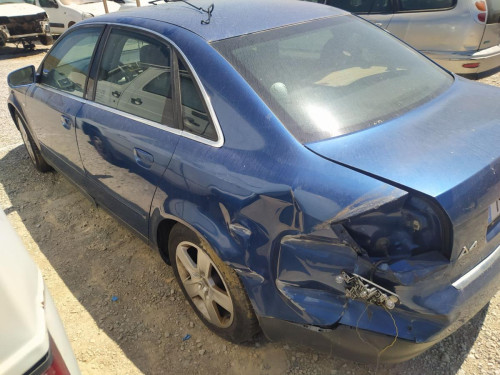 PUERTA TRASERA IZQUIERDA Audi A4 BERLINA (8E) 