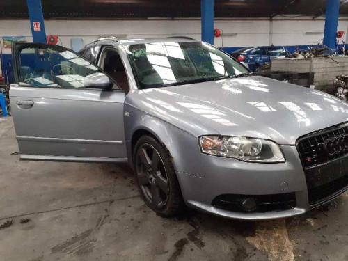  AUDI A4 BERLINA (8E) 