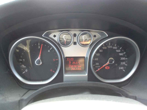  FORD FOCUS BERLINA (CB4) 