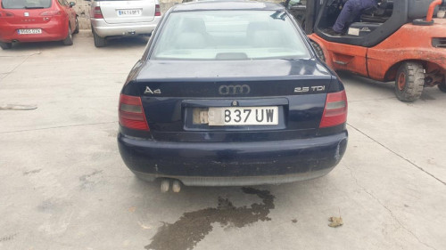  AUDI A4 BERLINA (B5) 