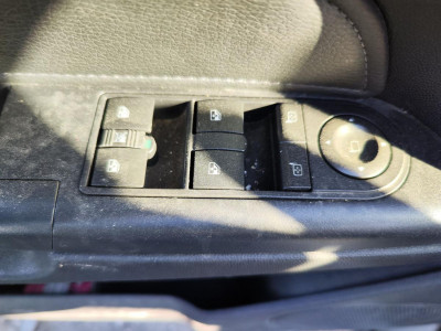 MANDO ELEVALUNAS DELANTERO IZQUIERDO