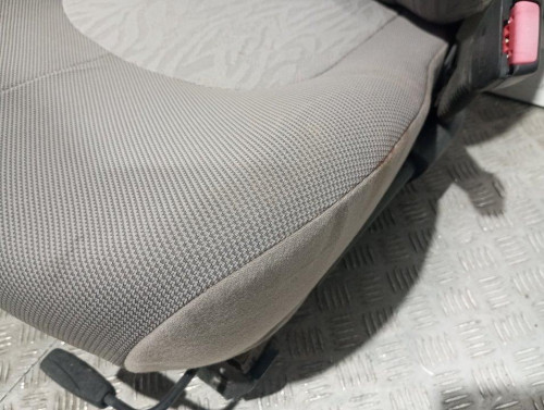  ASIENTO DELANTERO DERECHO 
