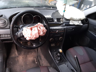 MAZDA 3 BERLINA (BK)