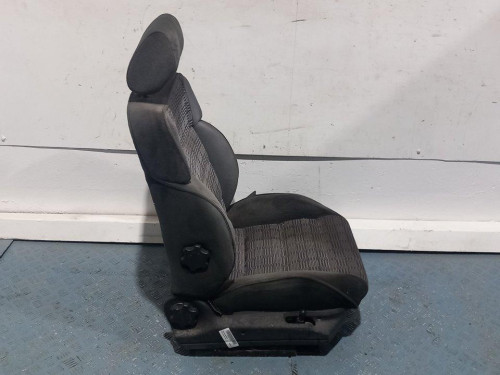  ASIENTO DELANTERO DERECHO 