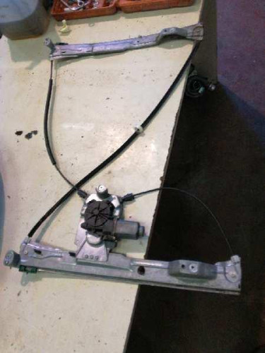 ELEVALUNAS DELANTERO DERECHO Renault CLIO III 