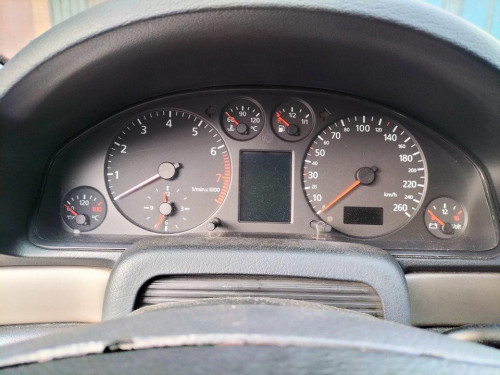  AUDI A4 BERLINA (B5) 