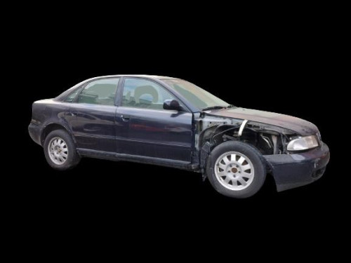  AUDI A4 BERLINA (B5) 