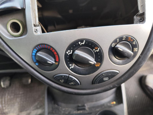 MANDO CALEFACCION / AIRE ACONDICIONADO de segunda mano