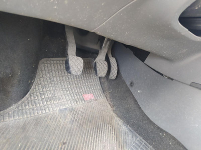 PEDAL EMBRAGUE