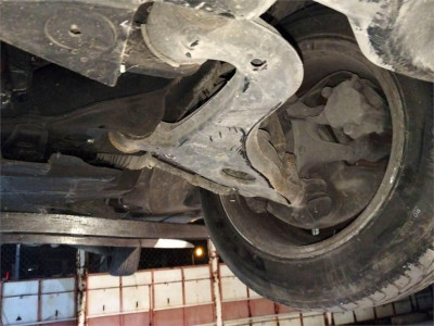 BRAZO SUSPENSION INFERIOR DELANTERO IZQUIERDO
