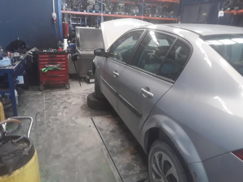  RENAULT MEGANE II CLASSIC BERLINA 